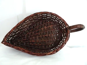 13" Brown Basket w. Handle-Flat Bottom-Pear Shaped - Picture 1 of 3