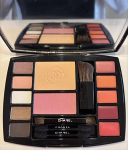 CHANEL Travel Makeup Palette Destination Eyeshadow Lip Cheek Pressed Powder Neu - Bild 1 von 12
