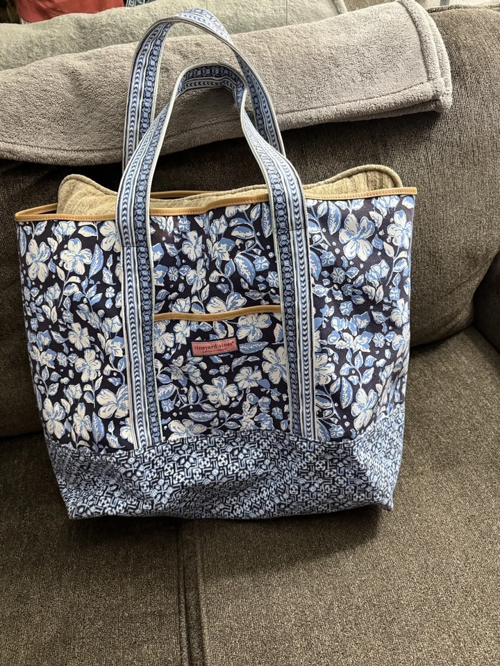 Bolso de Mano Grande Vineyard Vines Azul y Blanco LEER POR FAVOR Foto 1 de 4