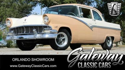 Ford Fairlane 1956 personalizado Foto 1 de 4