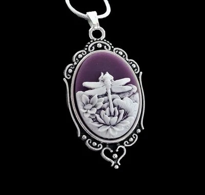Dragonfly Necklace Purple Cameo Pendant  .925 Sterling Silver Chain - Imagem 1 de 3