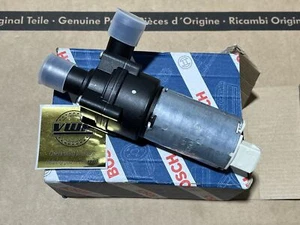 VW Golf MK3 VR6 MK4 R32 Auxiliary Coolant Pump Water Pump Genuine OEM 251965561B - Picture 1 of 3
