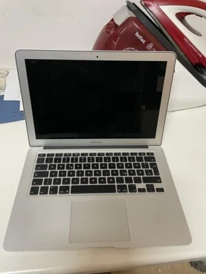 Apple MacBook Air A1369 33,8 cm (13,3 Zoll) Laptop - MC503D/A (Oktober, 2010) - Bild 1 von 3