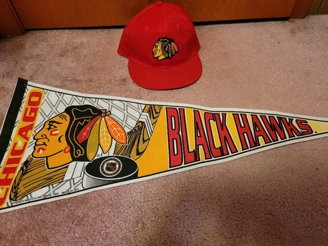 Vintage NHL Chicago Blackhawks Hockey Pennant And Hat, Size OSFA Cover