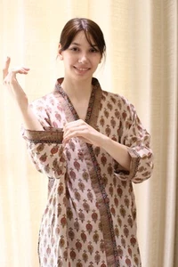 Silk Short Kimono Duster Jacket Cardigan Cap Loose Robe Beige-Black PS KMS3429 - Picture 1 of 10