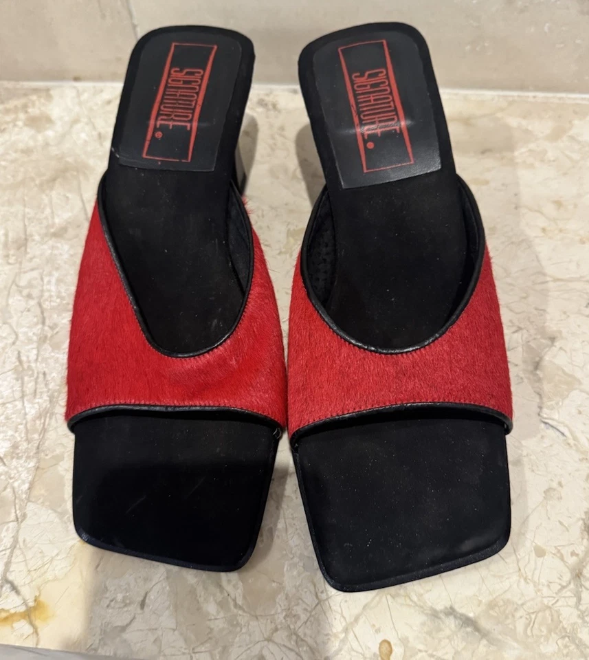 Zapatos De Colección Años 90 Rojo Piel de Poni Cuero Slides EE. UU. 8 Puntera Cuadrada Tacón de Gatito Nuevos Sin Caja Foto 1 de 4