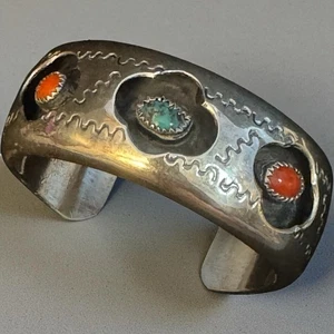 Vintage Native American Navajo Sterling Shadowbox Cuff Turquoise and Coral - Picture 1 of 12