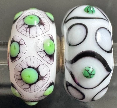 (Juego de 2) Trollbeads ÚNICA Base Blanca con Puntos Texturizados Verdes Foto 1 de 4