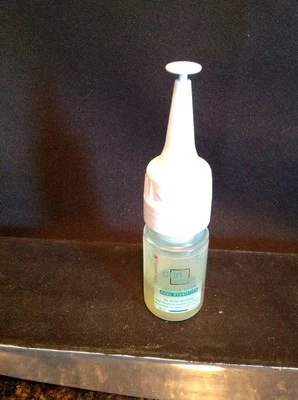 Estabilizador de rizos Goldwell Curl Definition Leave in Serum 0,6 oz/18 ml  Foto 1 de 4