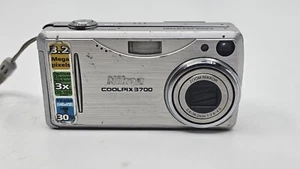 Nikon Coolpix E3700 3.2MP Digital Camera 3X Optical Zoom PARTS/REPAIR ONLY - Picture 1 of 6