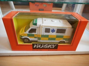 Husky Ambulance in White in Box - Foto 1 di 2