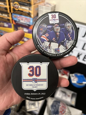 NY RANGERS HENRIK LUNDQVIST JERSEY RETIREMENT NIGHT HOCKEY PUCK PAIR MSG 1/28/22 Cover