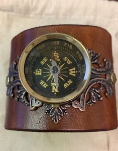 Leather Banded Compass - Picture 1 of 2