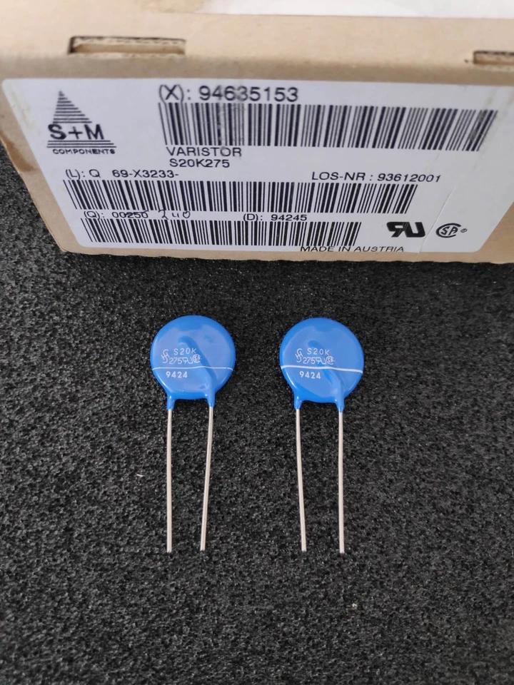 SIEMENS+MATSUSHITA 4 Stück/pcs - S20K275 - S+M Varistor 275V, 430V
