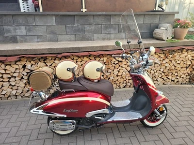 Easy Cruiser 125 CCM 745 Km Zustand Wie Neu mit Koffer Windschild und 2 Hhelme - Bild 1 von 4