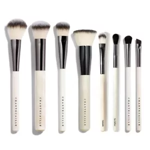 Brochas de maquillaje Chantecaille base vegana/rubor/escultura/contorno/brocel delineador - Imagen 1 de 20