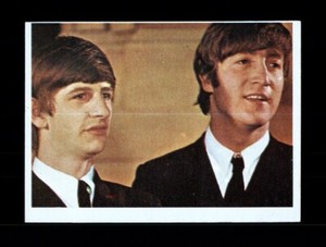 1964 TOPPS BEATLES COLOR #47 JOHN, RINGO - JOHN SPEAKING