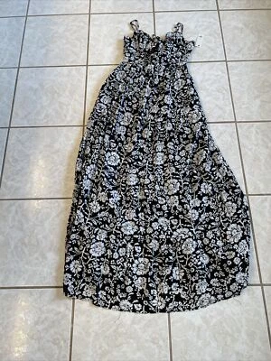 Vestido Floral Francesca's Miami Blanco y Negro $76 Mediano Nuevo con Etiquetas Boutique Foto 1 de 4