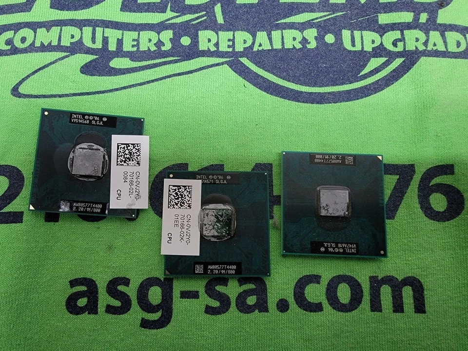 LOT OF 3 - Intel Pentium T4400 2.2GHz Dual-Core Processor - SLGJL - Image 1 of 1