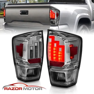 Par de luces traseras LED de humo para camioneta Toyota Tacoma 2016-2023 - Imagen 1 de 12