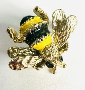 VTG Bee Bug Yellow Black Enamel Gold Tone Brooch Scatter Pin Cute Tiny - Picture 1 of 6