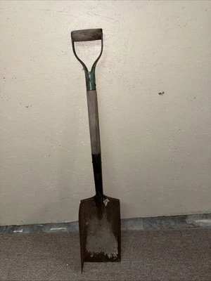 Vtg Temper 2 Spade Shovel D Grip Handle… Roofing Trenching 90 Degree Side Rare - Image 1 of 4
