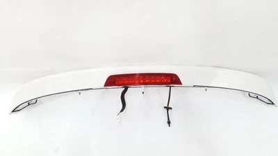 Spoiler branco com luz fabricante de equipamento original 2010 2011 2012 2013 2014 2015 2016 Hyundai Tucson - Imagem 1 de 4