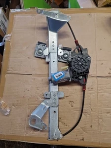 2002 - 2008 mk6 FORD FIESTA NEARSIDE PASSENGER FRONT WINDOW MOTOR - 5 DOOR - Picture 1 of 5