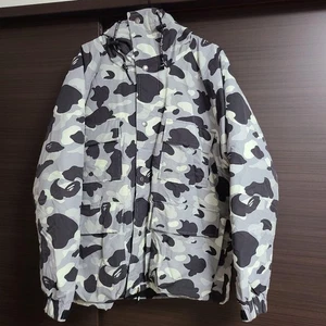 A BATHING APE DOWN JACKET WHITE BLACK CAMO 369831 - Picture 1 of 5