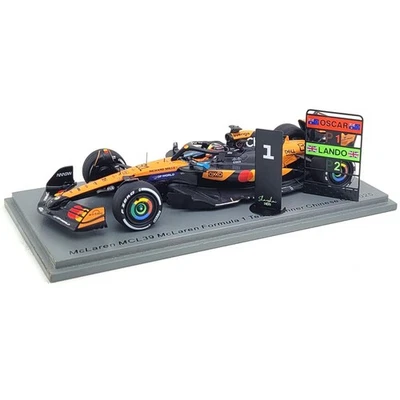 2025 Oscar Piastri McLaren Formula 1 Team MCL39 vincitore Cina - 1/43 Spark M... - Immagine 1 di 3