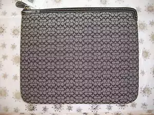 COACH 61992 MINI SIGNATURE TABLET CASE COVER BLACK / WHITE NWT GREAT GIFT!! - Picture 1 of 4