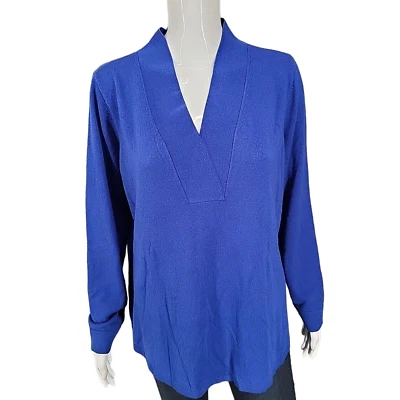 Isaac Mizrahi Live V-Neck Sweater w Curved Hem Large Sz Lapis Blue Modern Topper - Image 1 of 4