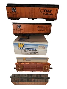 HO scale vintage Walthers 40" Steel Reefer w/Dreadnaught Ends ATSF 932-2506 - Picture 1 of 1