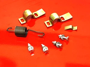 MOTOVESPA 150 SPRINT 150S 160GT STAFFE CENTRO E SET BULLONI MOLLA - Foto 1 di 6