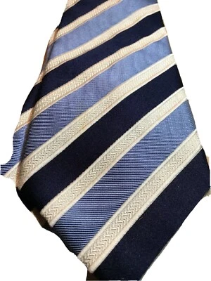 Corbata Donald J Trump Signature Collection Seda Azul Marino Rayas Talla 3.5 X 61.5 Foto 1 de 4