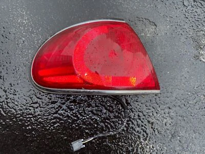 00 01 02 03 04 05 Buick Lesabre Lámpara de luz trasera lateral del conductor OEM Foto 1 de 2