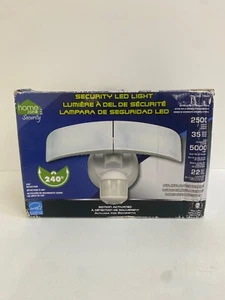 HomeZone Mark 3 LED Outdoor Security Light with Motion Sensor White New With Box - Picture 1 of 4
