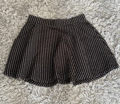 Free People 迷你裙中号黑色白色滑板口袋 Academia Preppy Nerdy — 第 1/4 张图片