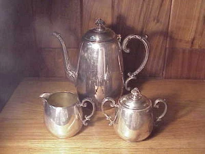 VINTAGE 3-PC ROGERS SILVERPLATE FANCY COFFEE POT SERVING SET - CREAMER & SUGAR - Picture 1 of 12