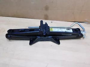 FORD MONDEO MK4 2008-2014 CRIC SOLLEVAMENTO AUTO 6G9217080FB - Foto 1 di 3