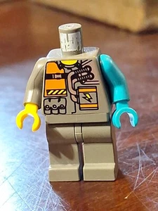 Super Rare Lego Rock Raiders Chief Minifig TORSO AND LEGS ONLY - Picture 1 of 7