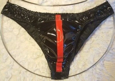 Slip, Lackleder schwarz, roter Einsatz vorne, Herrenslip, v. Laexa - Bild 1 von 2