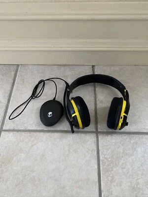 Black/Yellow Skullcandy PLYR 2 Wireless Gaming Headset - Image 1 of 4