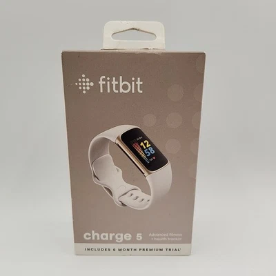 Rastreador avanzado de fitness y salud Fitbit Charge 5 | Dorado suave | Caja abierta Foto 1 de 4