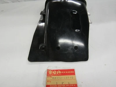 Para-lama traseiro interno de plástico NOS Suzuki GS250 GS450L 63112-44110 1980-82 - Imagem 1 de 4
