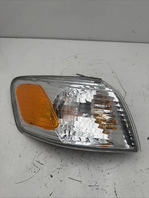 Passenger Corner/Park Light Park Lamp-turn Signal Fits 00-01 CAMRY 1199408 - Image 1 of 4