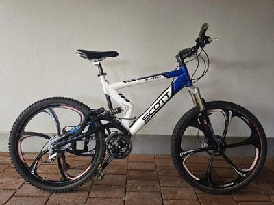 Scott G-Zero  Chris King Steuersatz, Race Face Kurbel, XT Schaltung Stern Felgen - Bild 1 von 4