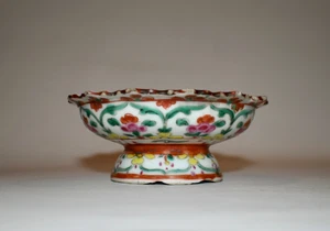 Antique Bencharong / Benjarong Period Enameled Porcelain Pedestal / Stem Dish - Picture 1 of 23