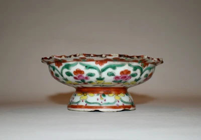 Antique Bencharong / Benjarong Period Enameled Porcelain Pedestal / Stem Dish - Image 1 of 4