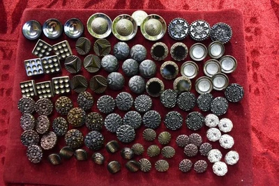 98 pcs LOT OLD CZECH RARE VINTAGE GLASS BUTTONS 1930´s ART-DECO - Image 1 of 2